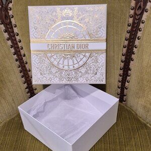 NEW CHRISTIAN  DIOR box